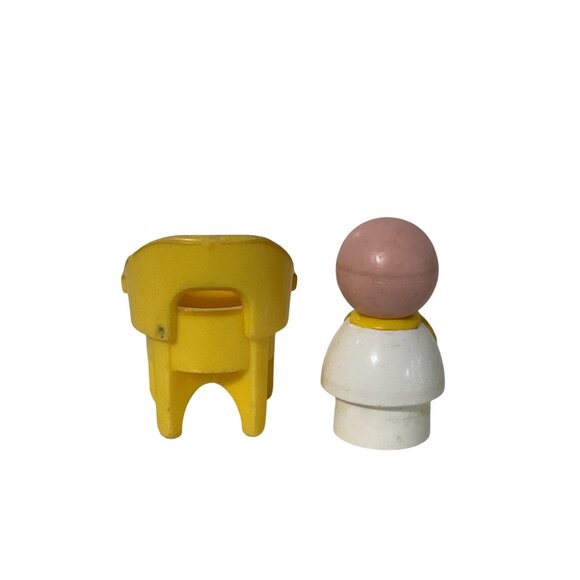 Vintage Fisher Price Little People Baby Infant Yellow High Chair #761 Nursery - Picture 4 of 5